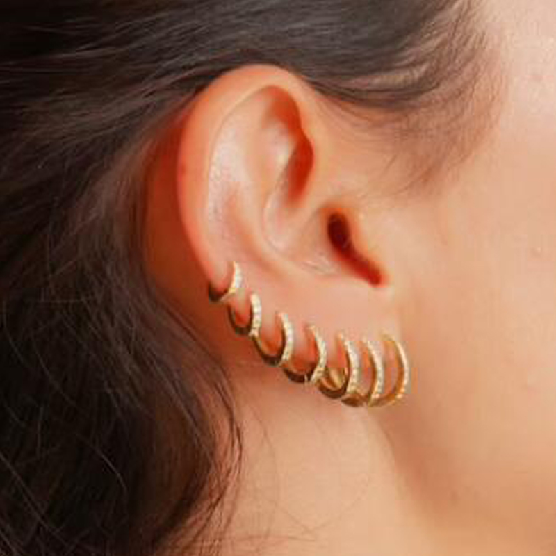 Rainbow CZ Huggies Hoop Earrin - Conch Earring Hoop ulasan dan harga