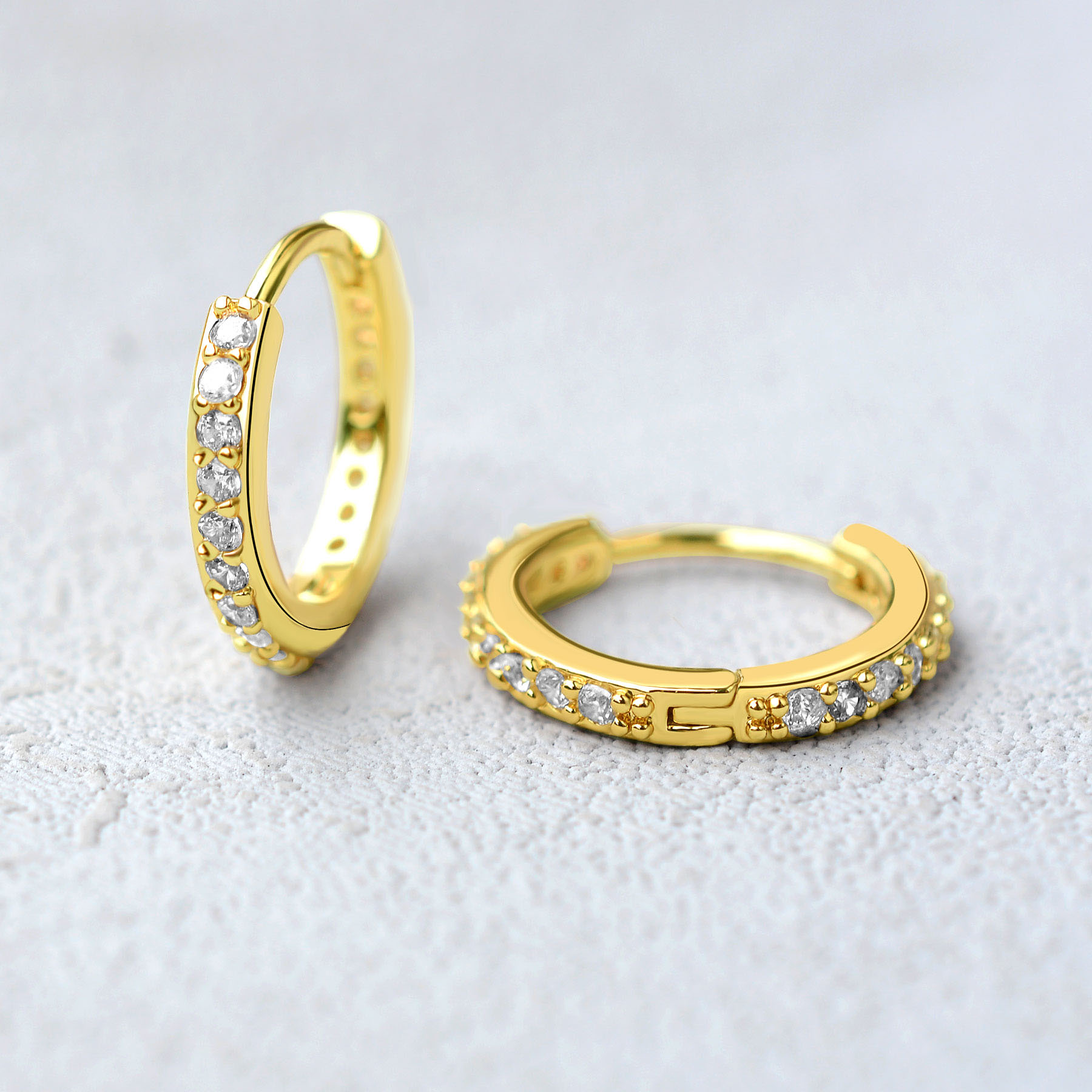 Rainbow CZ Huggies Hoop Earrin - Conch Earring Hoop ulasan dan harga